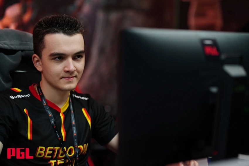 Оффлейнер BetBoom по Dota 2 дерзко включил себя в тройку лучших игроков